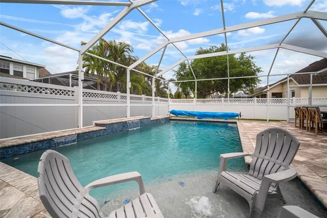 $637,500 | 513 Manns Harbor Drive, Apollo Beach, FL 33572