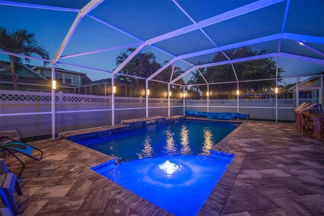 $637,500 | 513 Manns Harbor Drive, Apollo Beach, FL 33572