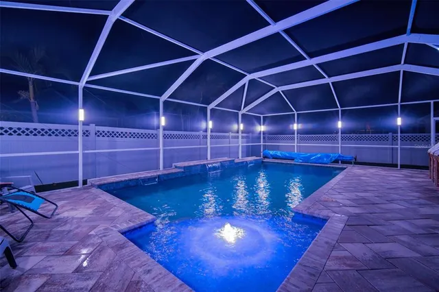 $637,500 | 513 Manns Harbor Drive, Apollo Beach, FL 33572