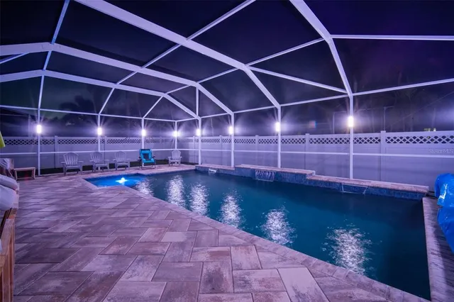 $637,500 | 513 Manns Harbor Drive, Apollo Beach, FL 33572