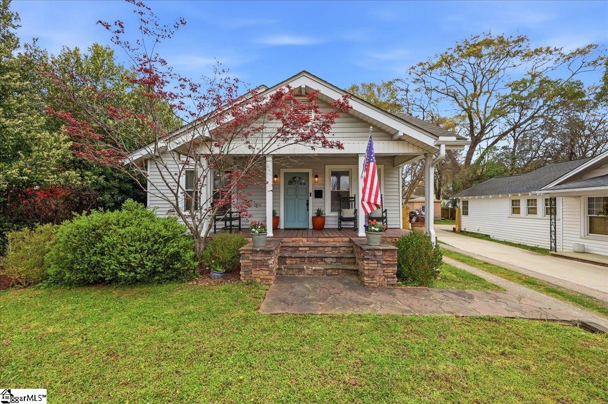 213 West Faris Road Greenville, SC 29605 - Photo 1 of 22 Gallery Image 1