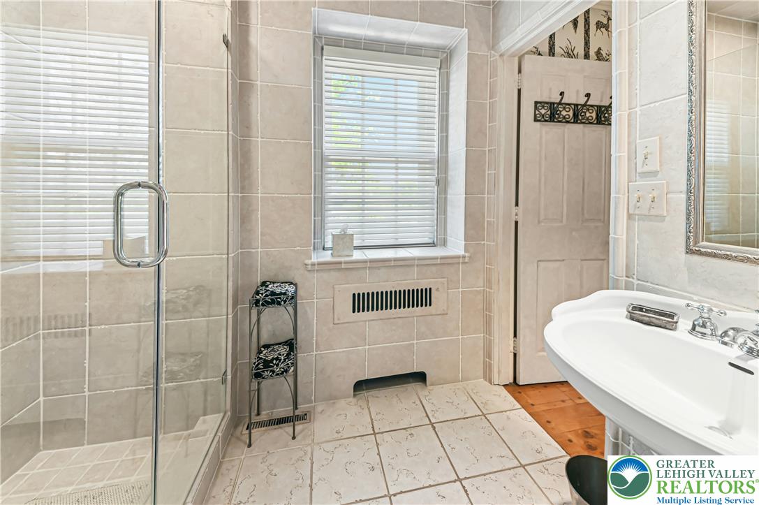 1194 Street Road Buckingham, PA 18938 - Photo 20 of 56