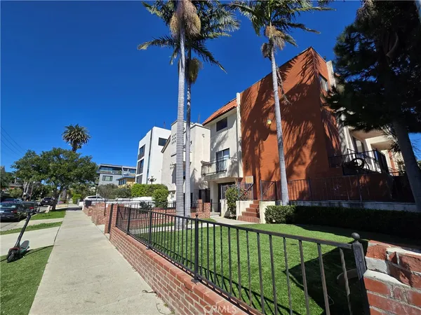 $4,500 | 2440 Penmar Avenue, Unit 2, Venice, CA 90291
