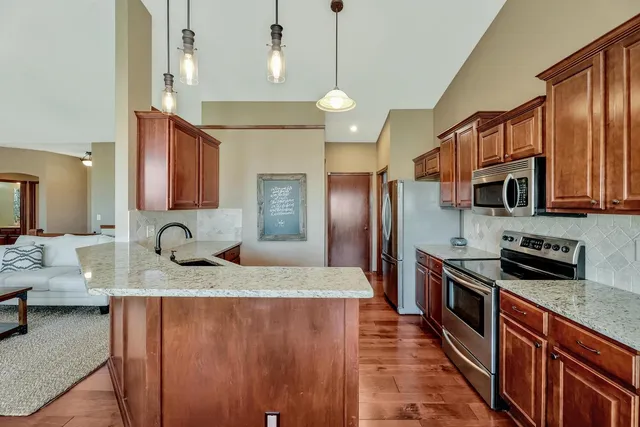 $330,000 | 704 West Slate Street, Andover, KS 67002