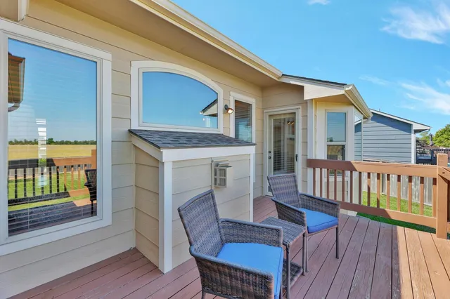 $330,000 | 704 West Slate Street, Andover, KS 67002