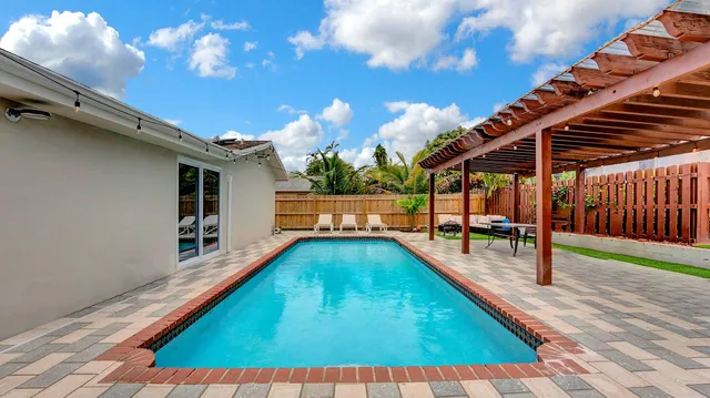 $549,900 | 9709 Southwest 1st Place, Boca Raton, FL 33428