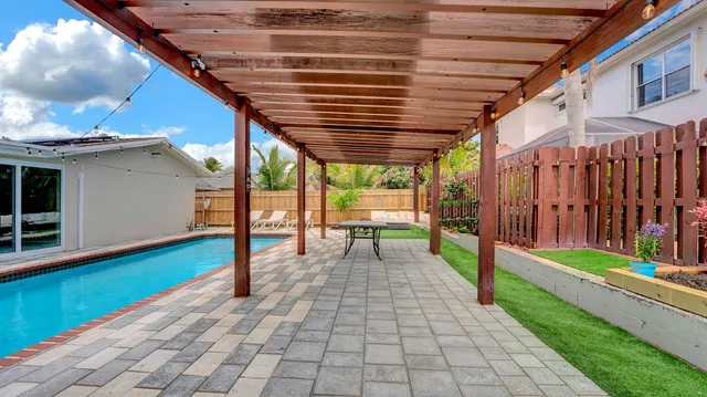 $549,900 | 9709 Southwest 1st Place, Boca Raton, FL 33428