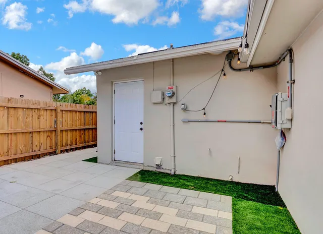 $549,900 | 9709 Southwest 1st Place, Boca Raton, FL 33428