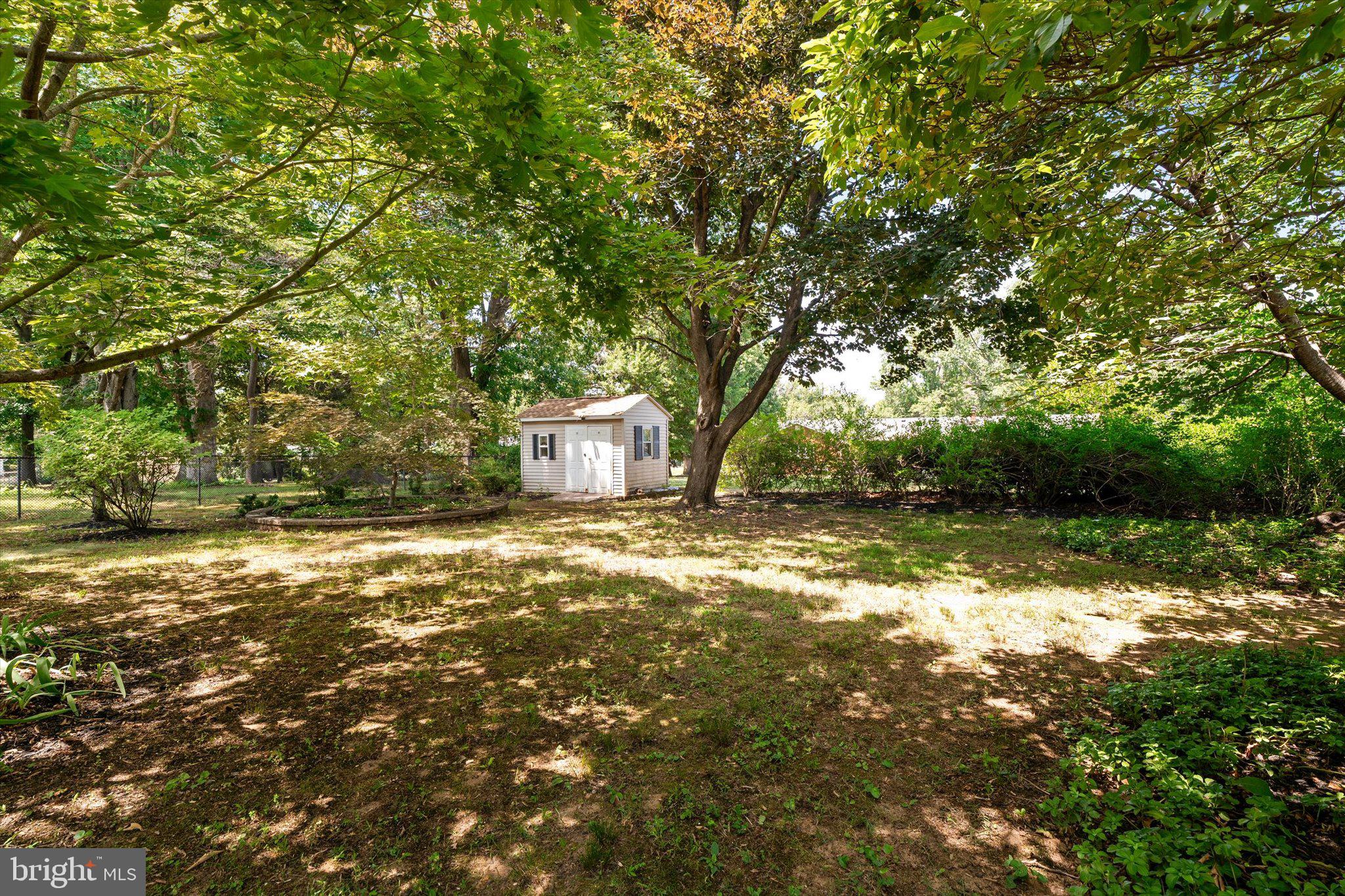 18 Edgewood Road Robbinsville, NJ 08691 - Photo 32 of 33 Gallery Image 32