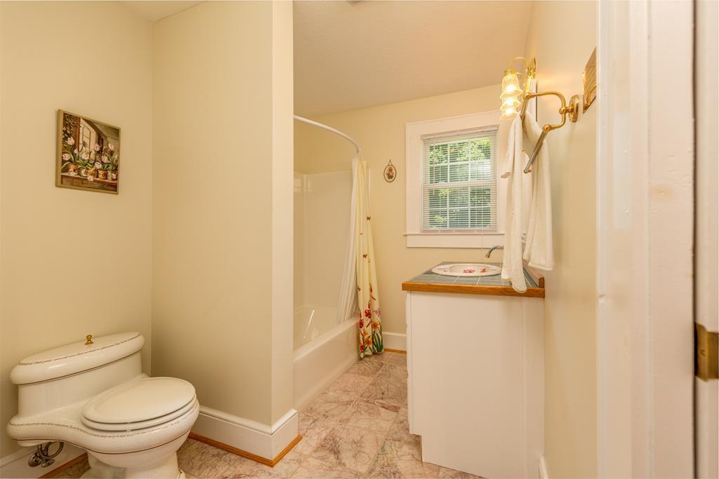 26361 Poor Valley Road Saltville, VA 24370 - Photo 36 of 43 74585_20