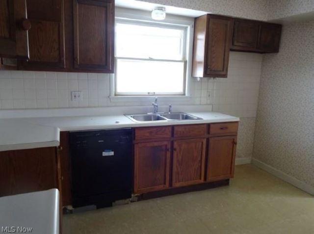 1487 Hampton Road Akron, OH 44305 - Photo 4 of 8