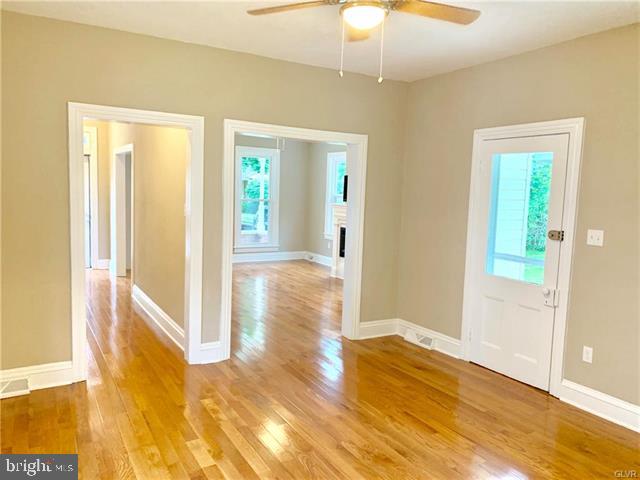 136 Spruce Road Riegelsville, PA 18077 - Photo 8 of 12