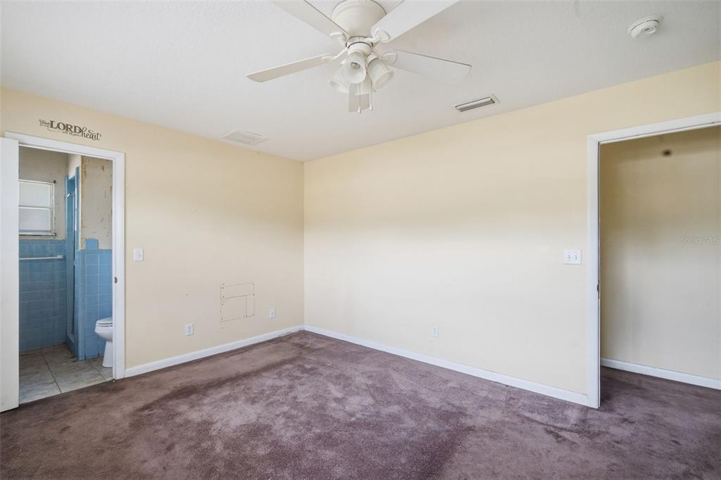 4449 Tarpon Drive Tampa, FL 33617 - Photo 14 of 36