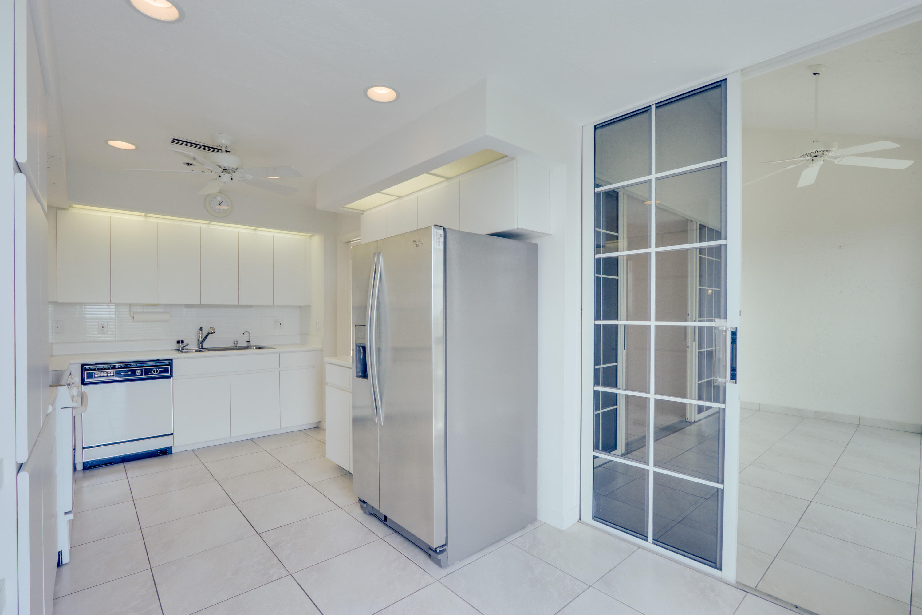 17031 Boca Club Boulevard, Unit 106A Boca Raton, FL 33487 - Photo 39 of 60 Kitchen 3