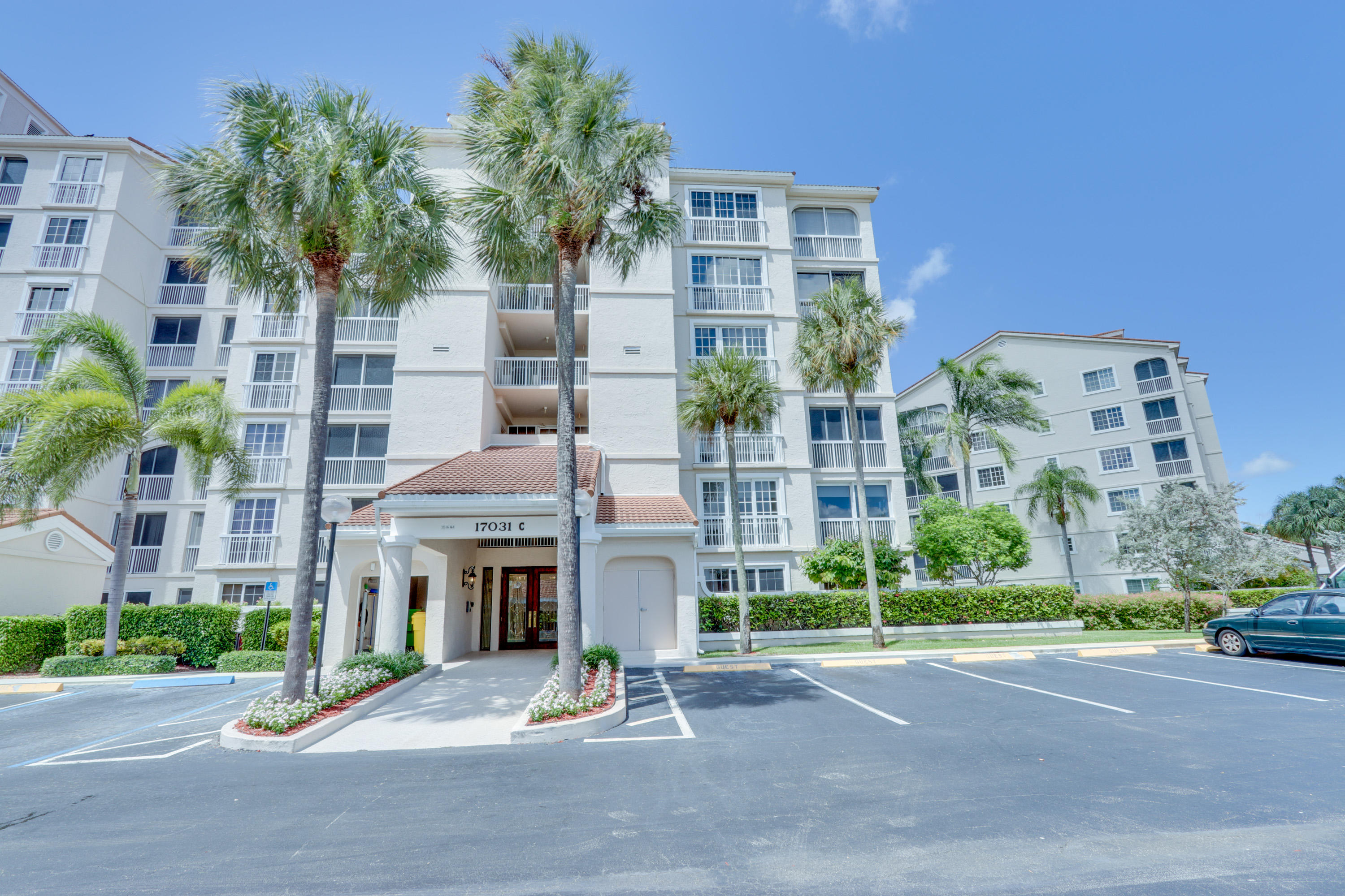 17031 Boca Club Boulevard, Unit 106A Boca Raton, FL 33487 - Photo 6 of 60 Building exterior 2