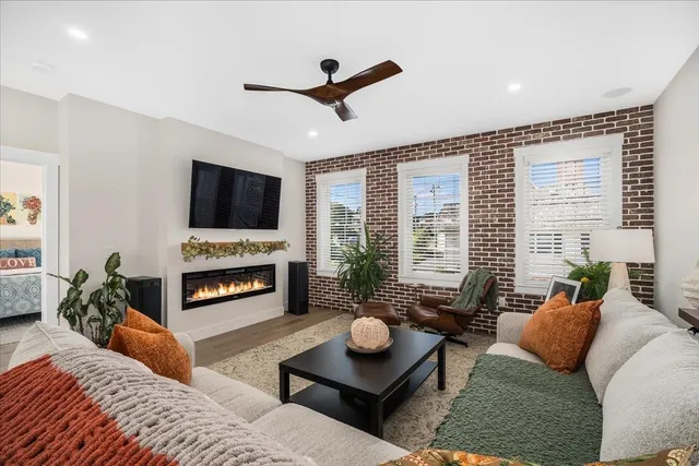 $3,400 | 87 South Main Street, Unit 2, Concord, NH 03301