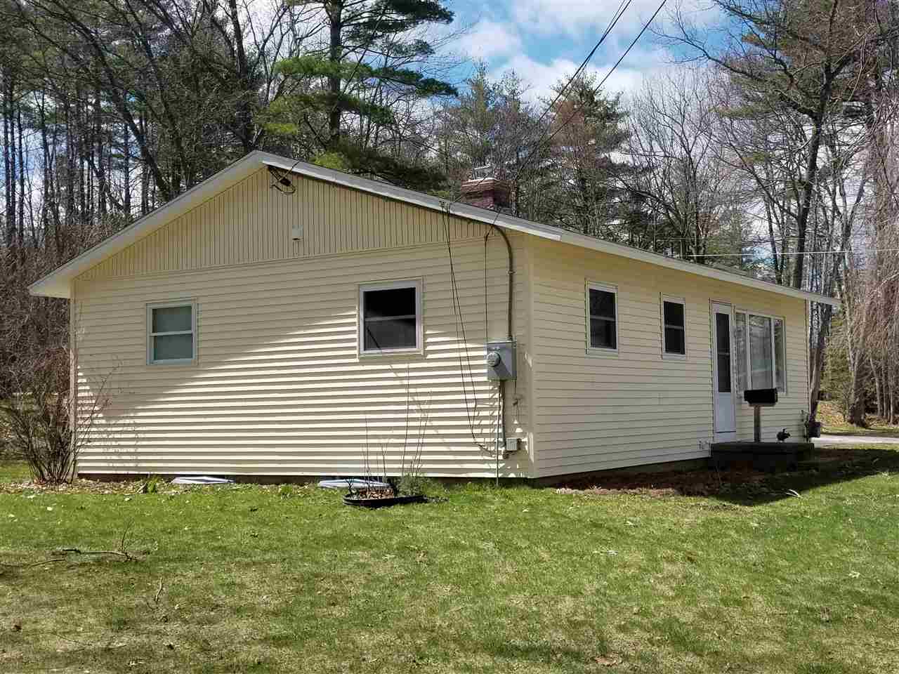 27 Rundlett Street Concord, NH 03301 - Photo 3 of 29 Gallery Image 3