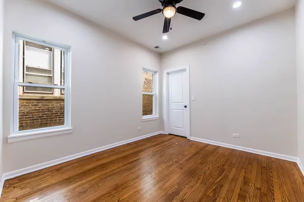 $2,400 | 18 South Austin Boulevard, Unit 2, Oak Park, IL 60304