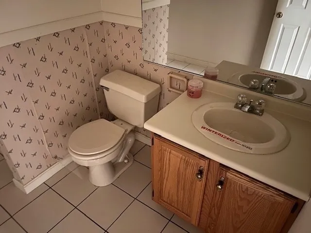 $379,900 | 25 Whittier Meadows Drive, Unit 25, Amesbury, MA 01913