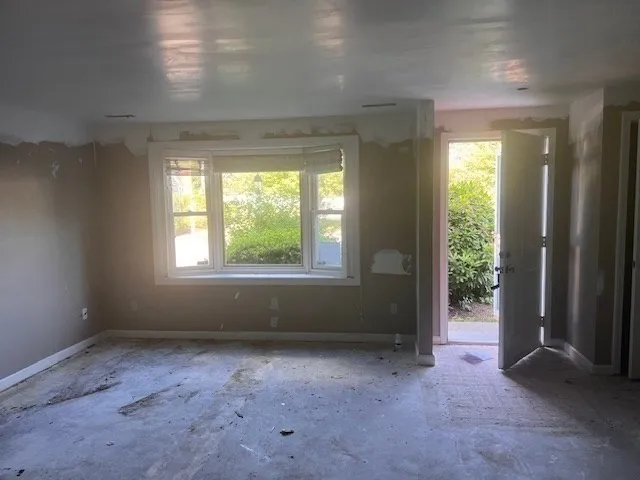 $379,900 | 25 Whittier Meadows Drive, Unit 25, Amesbury, MA 01913