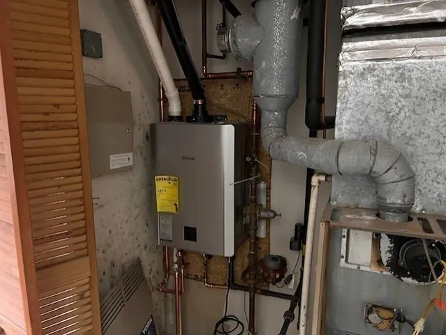 $379,900 | 25 Whittier Meadows Drive, Unit 25, Amesbury, MA 01913