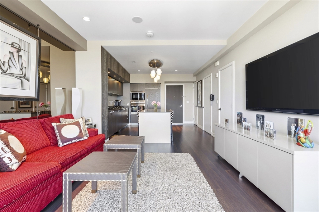 110 Stuart Street, Unit 27F Boston, MA 02116 - Photo 6 of 27