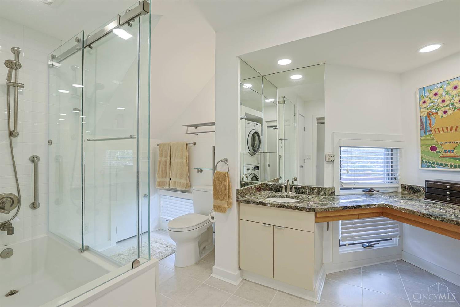 1022 Hatch Street Cincinnati, OH 45202 - Photo 27 of 50