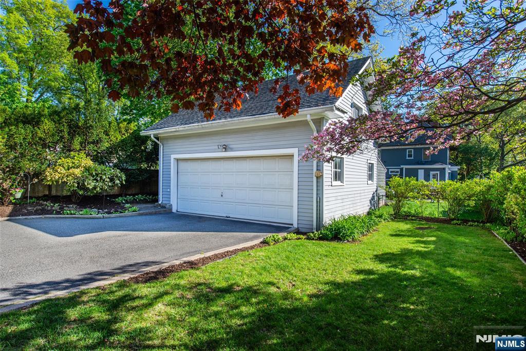 165 West Passaic Avenue Rutherford, NJ 07070 - Photo 32 of 42