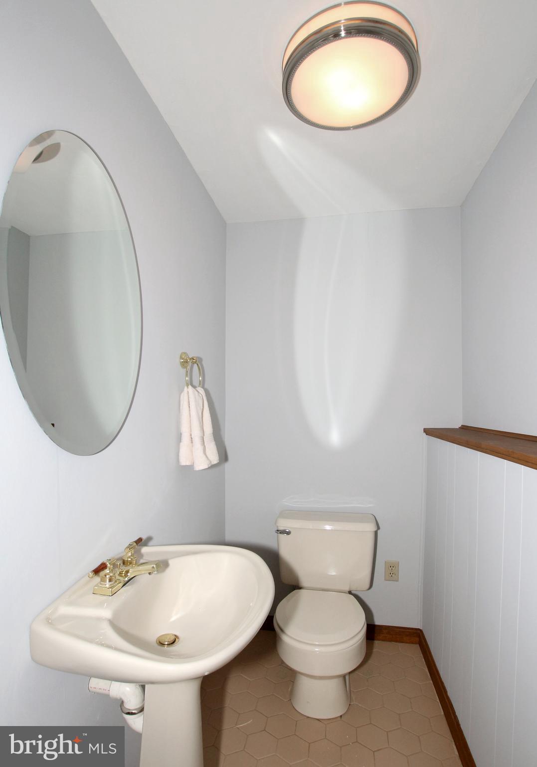 8279 Wold Den Court Springfield, VA 22153 - Photo 17 of 27 Bath