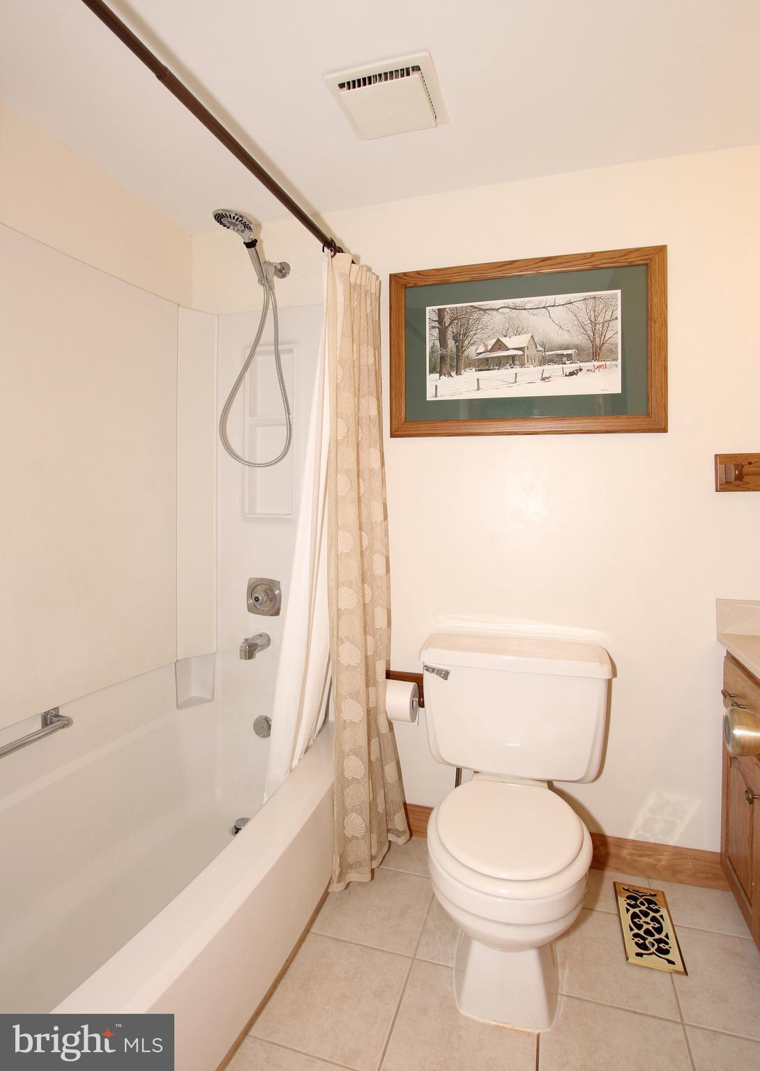 8279 Wold Den Court Springfield, VA 22153 - Photo 19 of 27 Bath