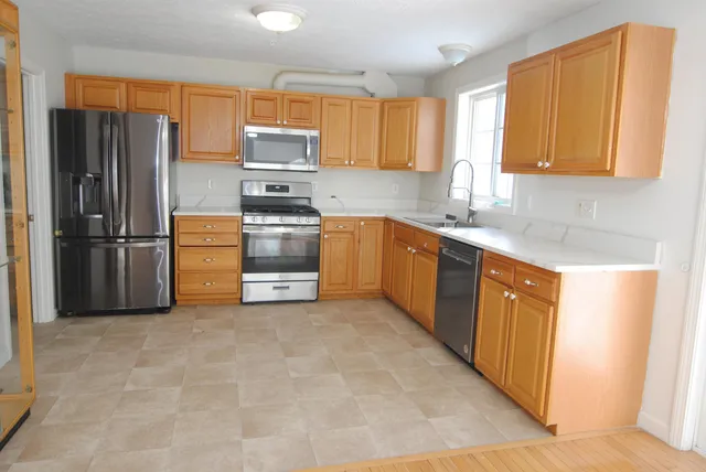 $3,200 | 65 Georgetown Drive, Nashua, NH 03062