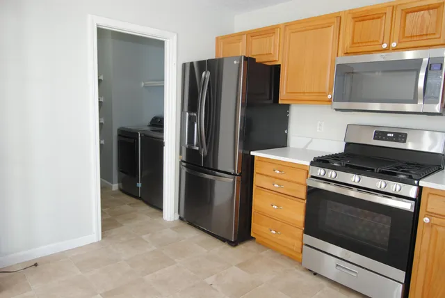 $3,200 | 65 Georgetown Drive, Nashua, NH 03062