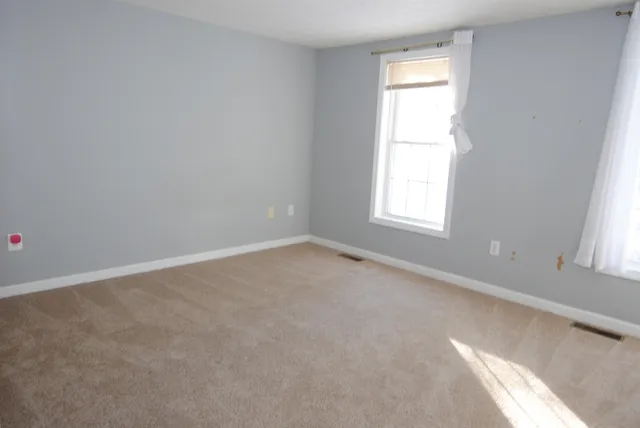 $3,200 | 65 Georgetown Drive, Nashua, NH 03062