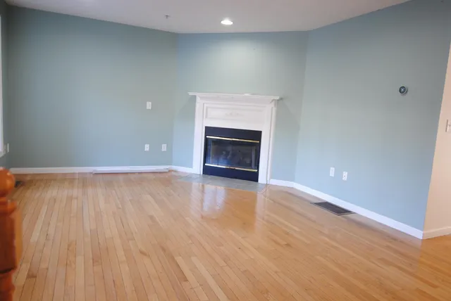 $3,200 | 65 Georgetown Drive, Nashua, NH 03062