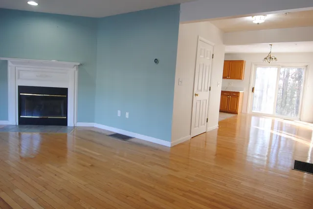 $3,200 | 65 Georgetown Drive, Nashua, NH 03062