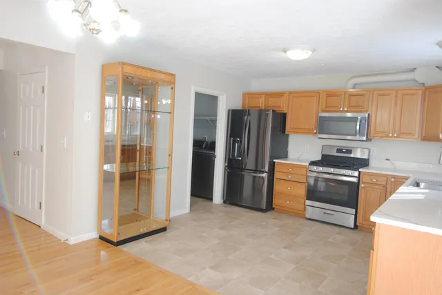 $3,200 | 65 Georgetown Drive, Nashua, NH 03062