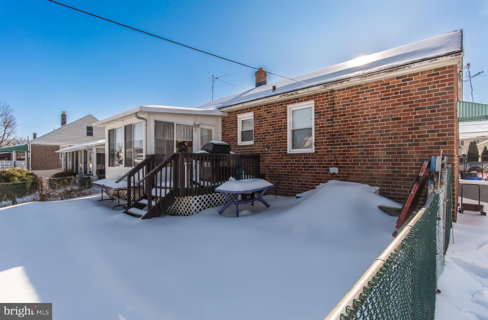 913 Afton Street Philadelphia, PA 19111 - Photo 8 of 33