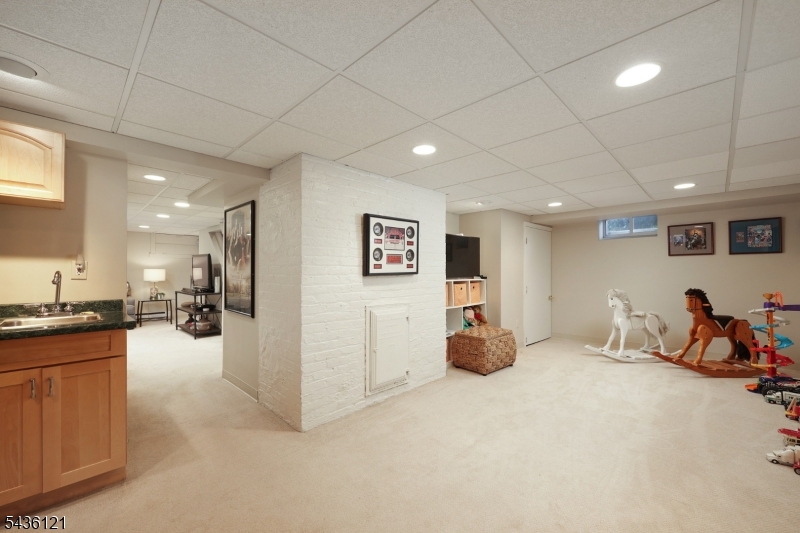 199 Lincoln Road Westfield, NJ 07090 - Photo 32 of 44