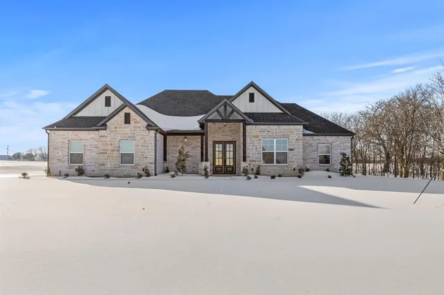 $570,000 | 73 Dove Landing Rd Valley View, Valley View, TX 76272