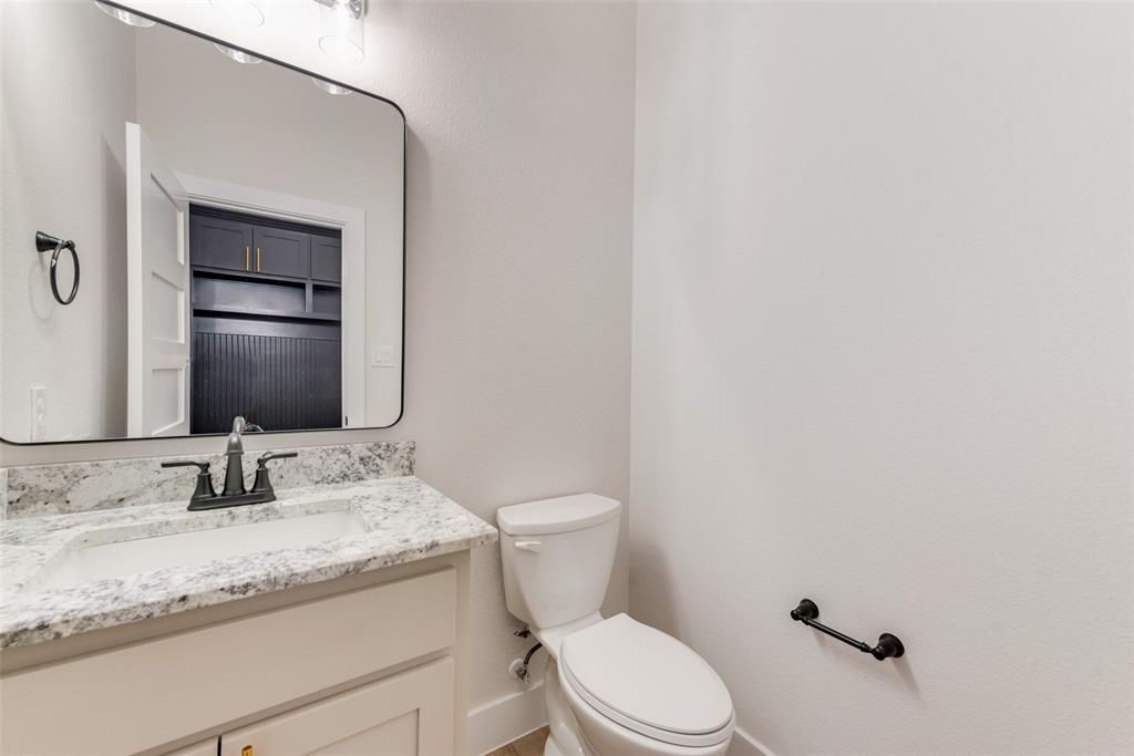 73 Dove Landing Rd Valley View Valley View, TX 76272 - Photo 24 of 34 Half bathroom featuring vanity and toilet