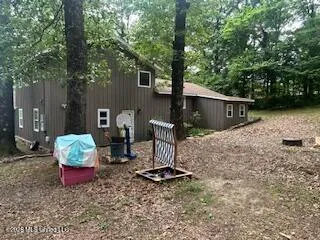 $369,900 | 1382 Thunderbird Drive South, Hernando, MS 38632