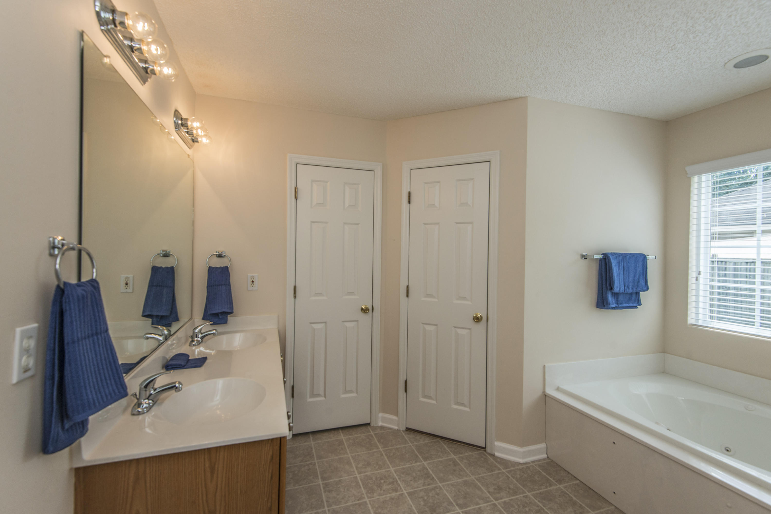 1229 Millbrook Road Summerville, SC 29486 - Photo 15 of 31 _DSC6134