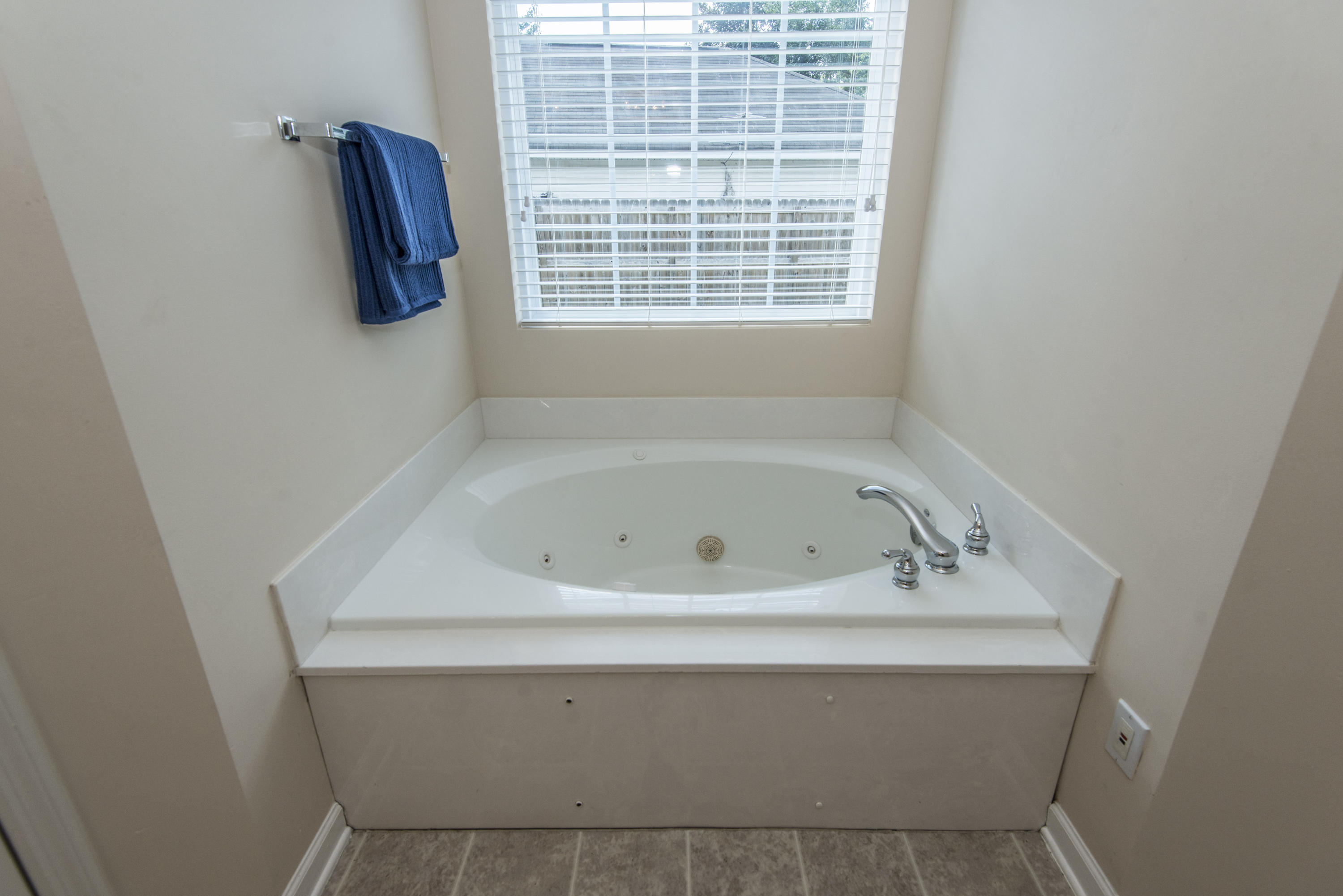 1229 Millbrook Road Summerville, SC 29486 - Photo 16 of 31 _DSC6137