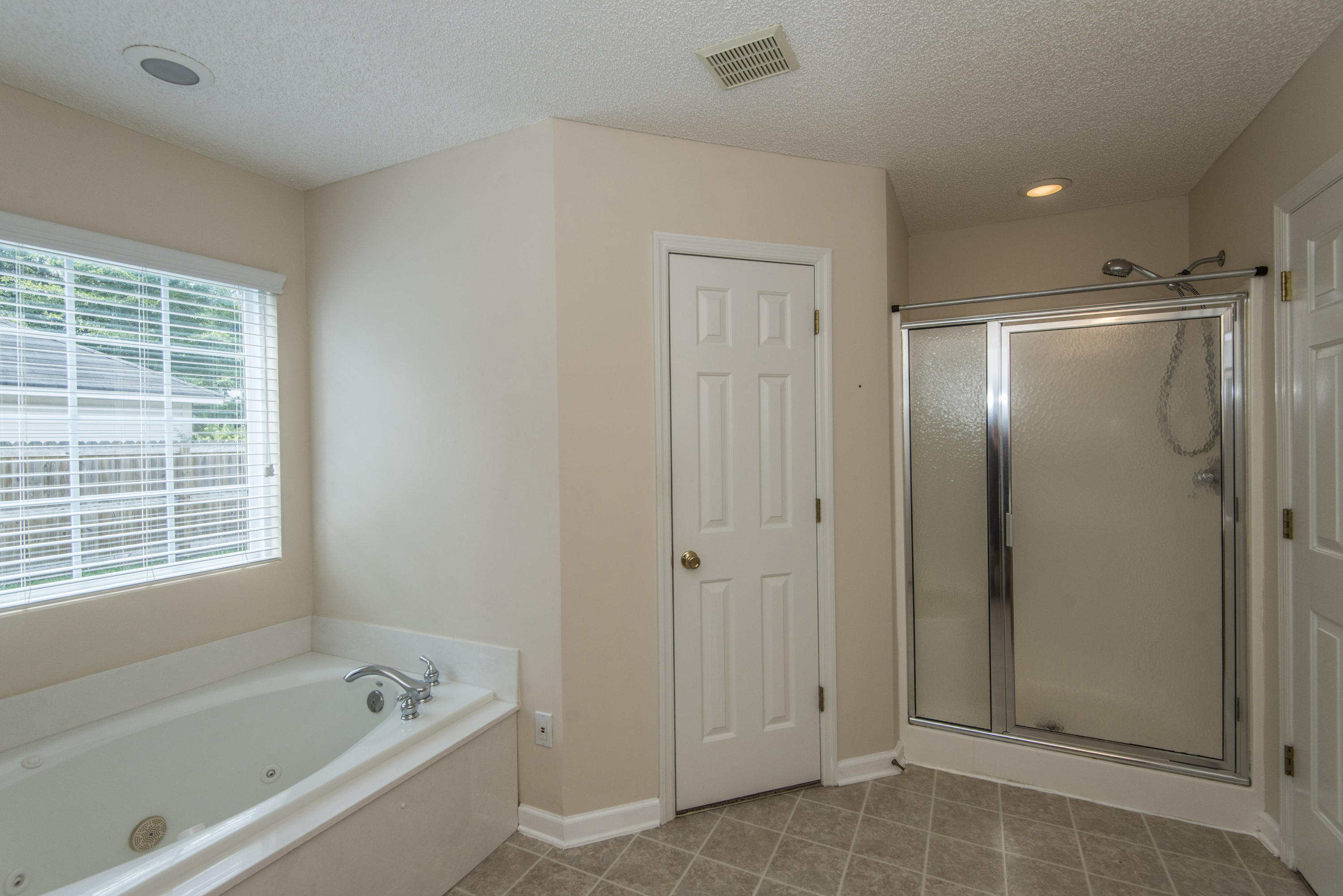 1229 Millbrook Road Summerville, SC 29486 - Photo 17 of 31 _DSC6136