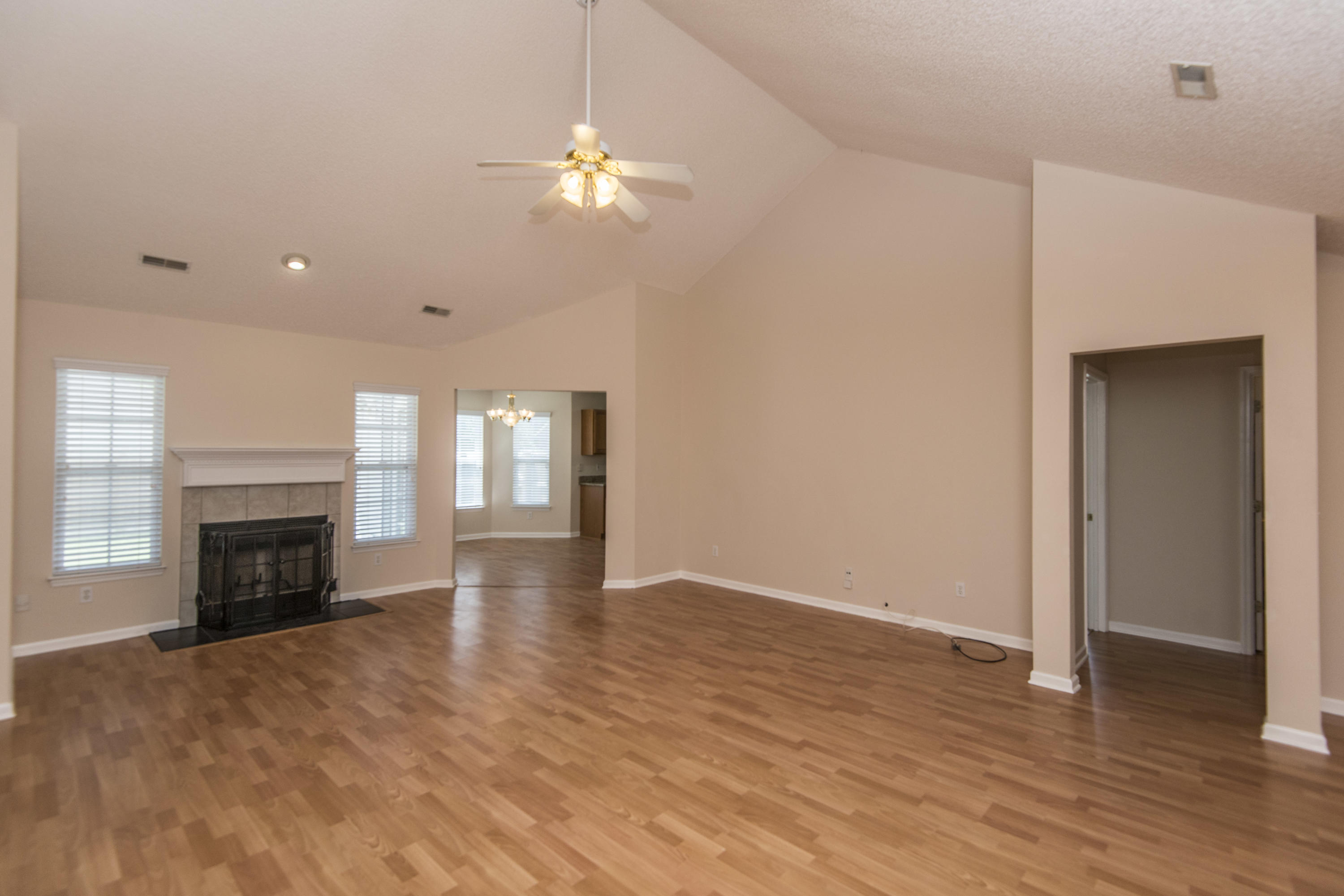 1229 Millbrook Road Summerville, SC 29486 - Photo 3 of 31 _DSC6111