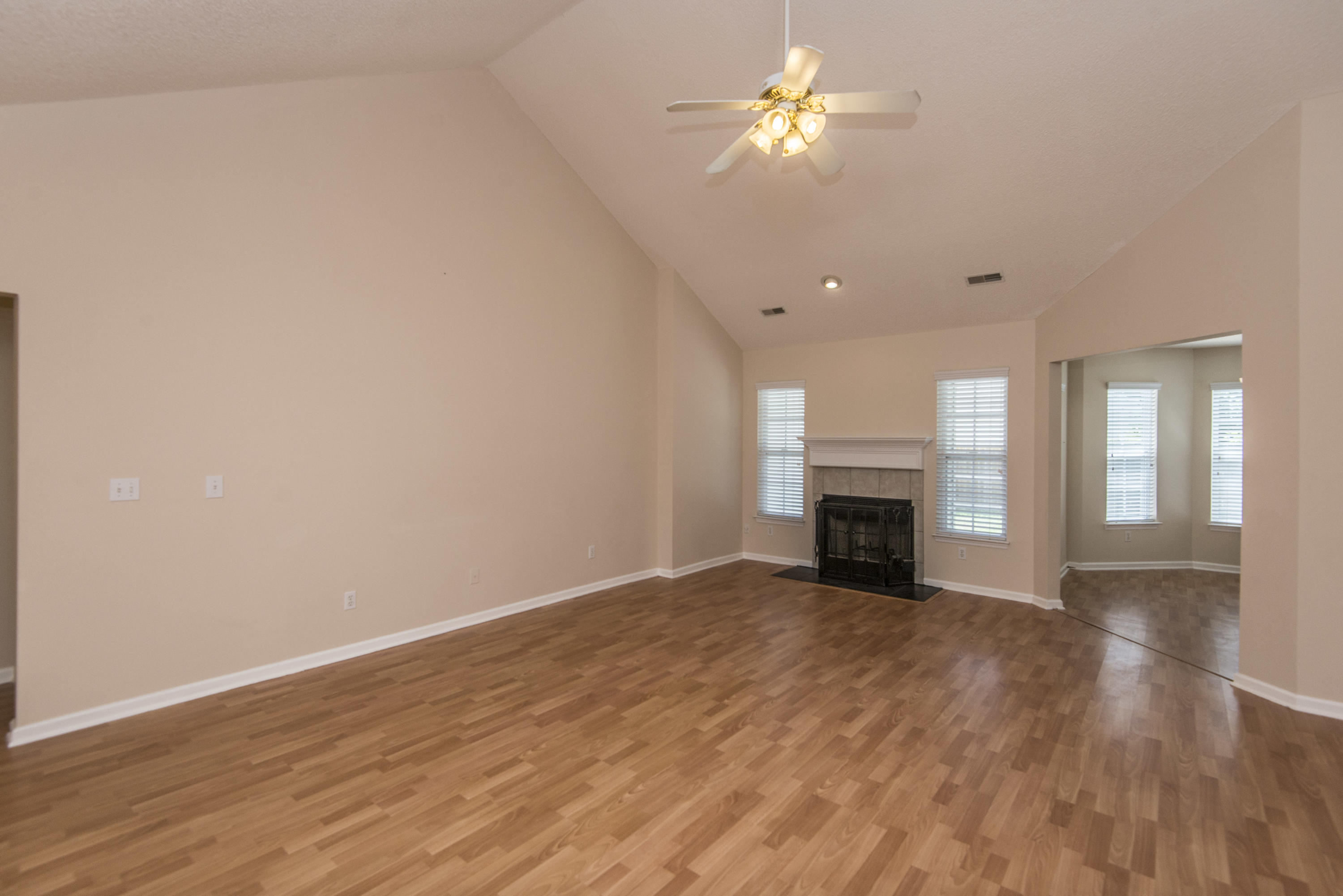1229 Millbrook Road Summerville, SC 29486 - Photo 4 of 31 _DSC6117