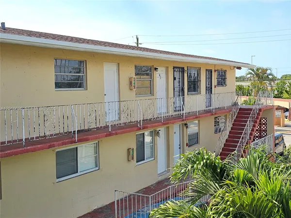 $1,800 | 2651 Northwest 13th Street, Unit 45, Miami, FL 33125