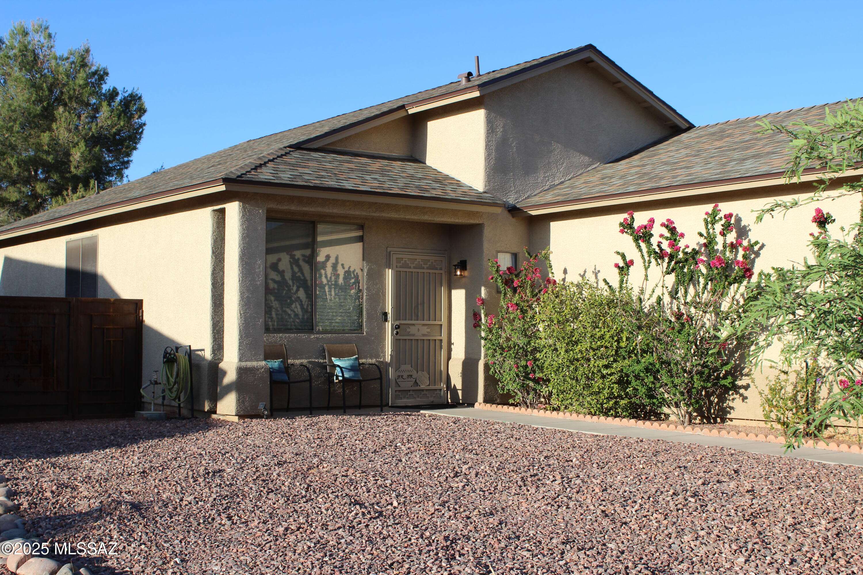 7747 South Lions Spring Way Tucson, AZ 85747 - Photo 2 of 21