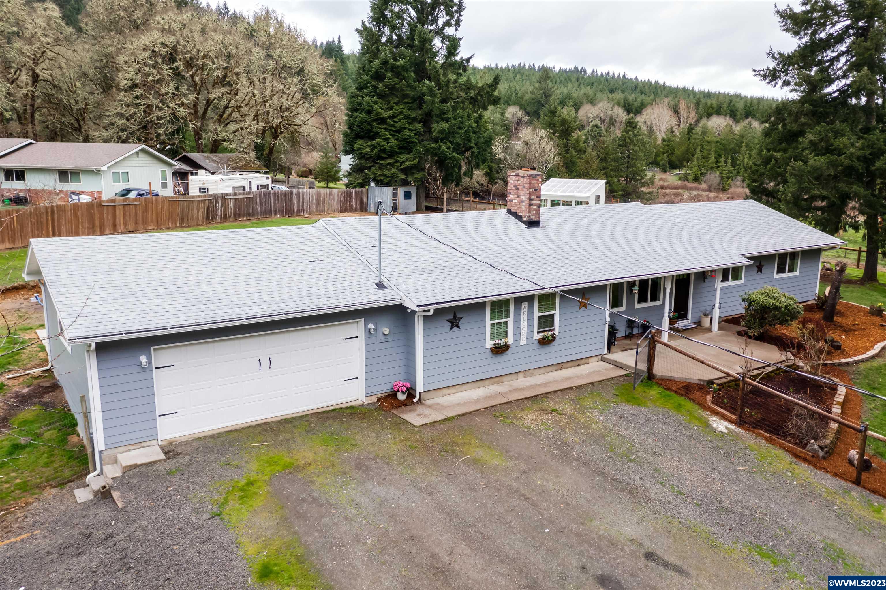 26134 Foster Road Monroe, OR 97456 - Photo 5 of 41 Gallery Image 5