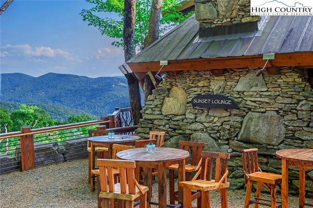 a view of an outdoor space and a yard